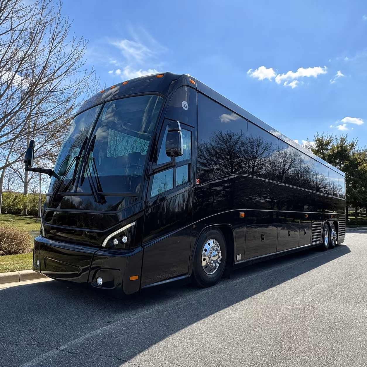 columbus charter bus hero 3
