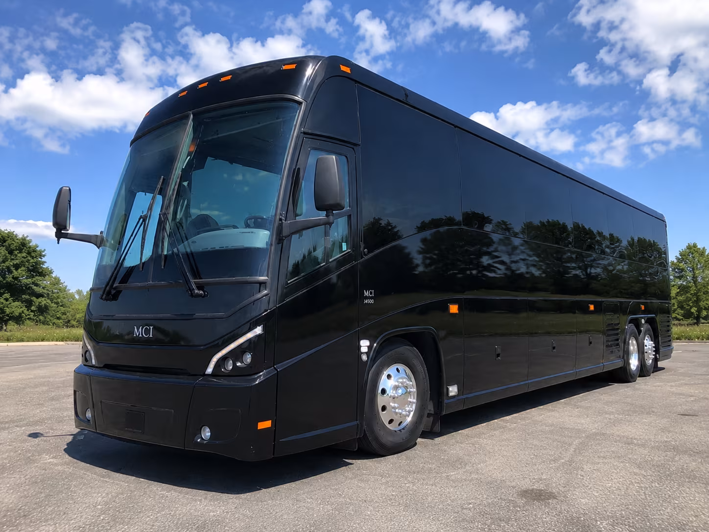 shuttle your wedding guests between uptown hotels and your columbus venue